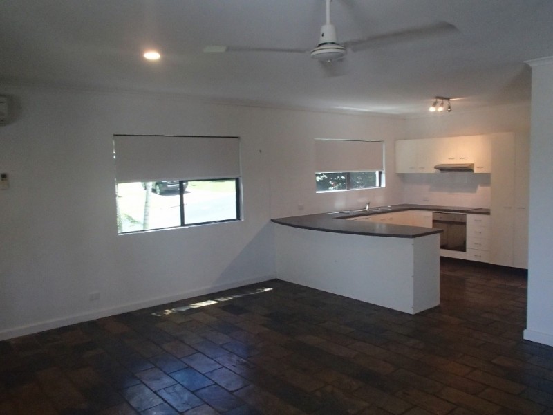20 Tropic Road, Cannonvale QLD 4802