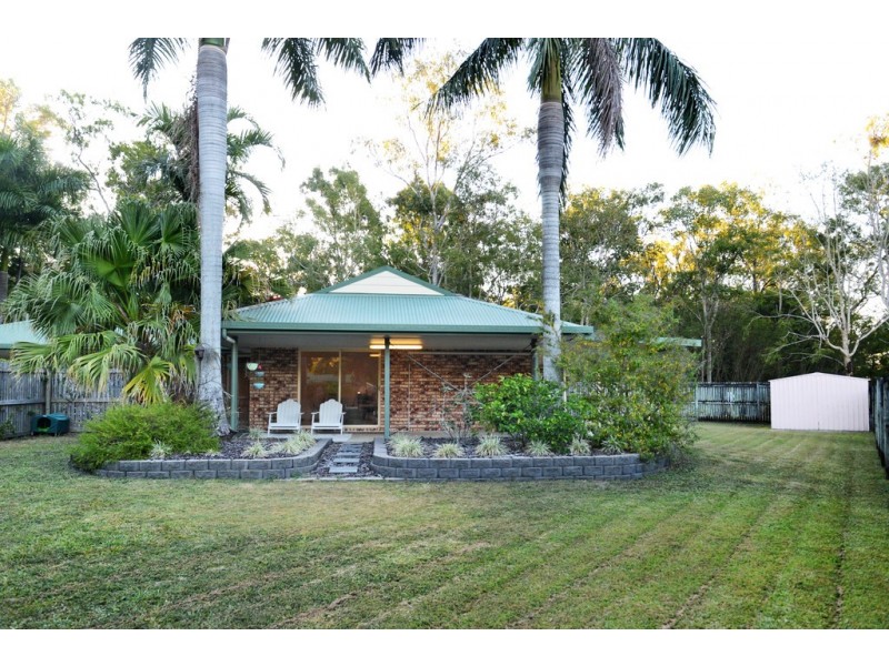 12 Hazelwood Crescent, Cannonvale QLD 4802