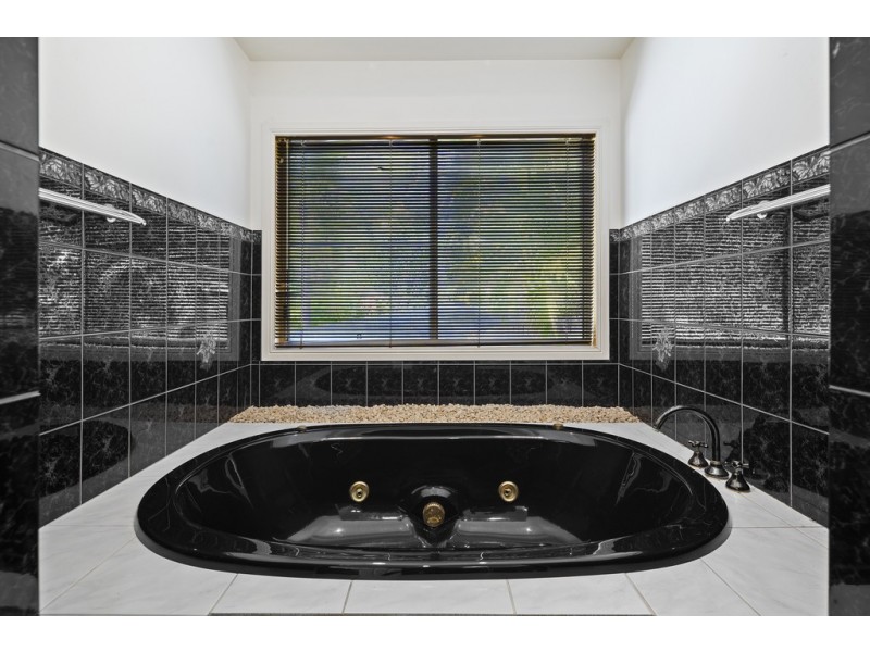 29 Jones Road, Cannonvale QLD 4802