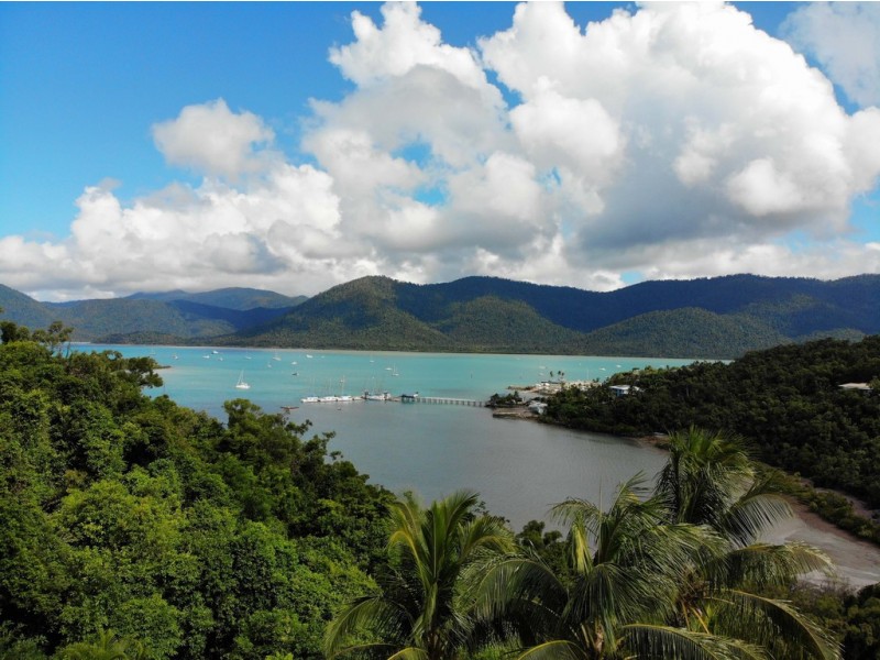 14 Harbour Avenue, Shute Harbour QLD 4802