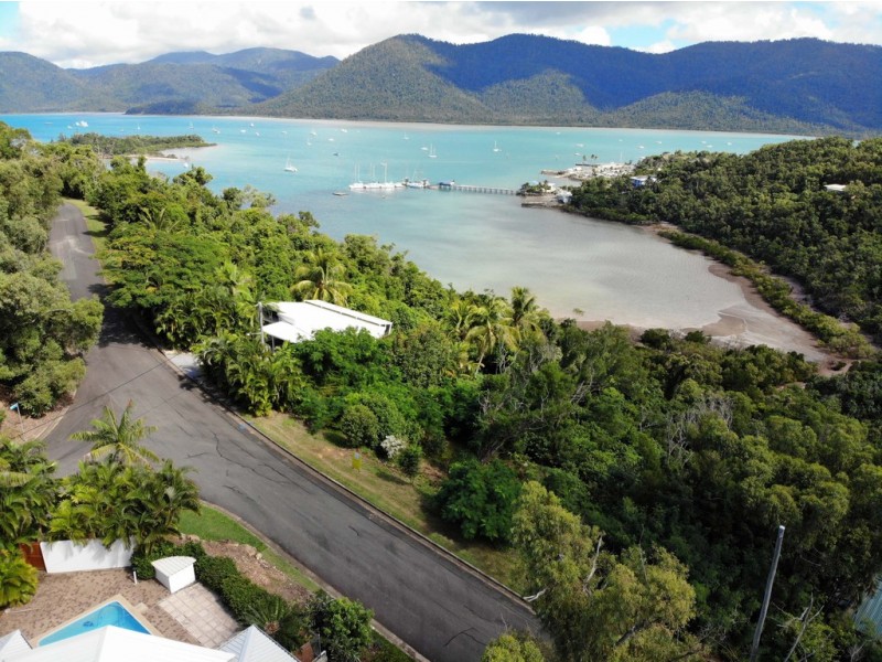 14 Harbour Avenue, Shute Harbour QLD 4802