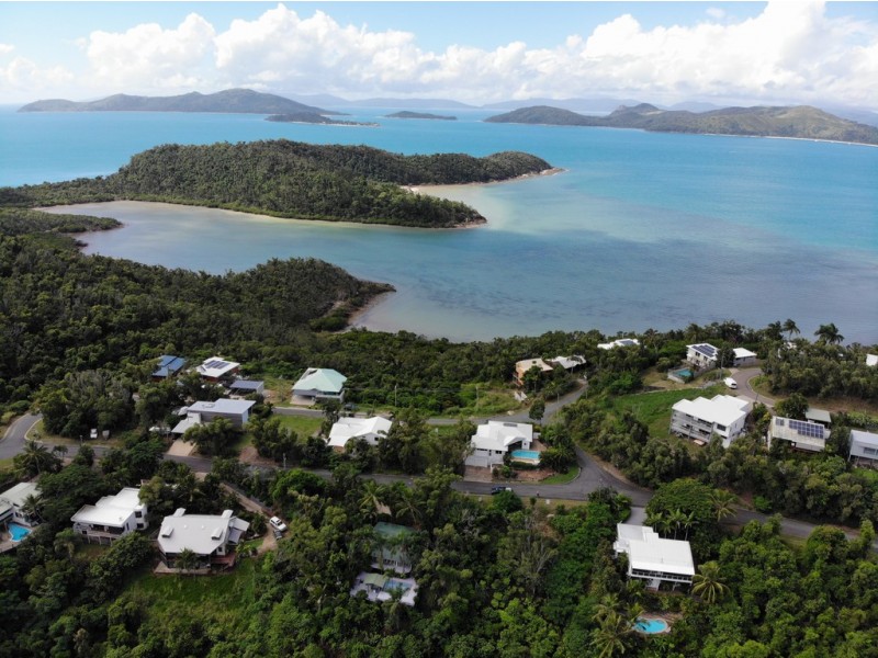 14 Harbour Avenue, Shute Harbour QLD 4802