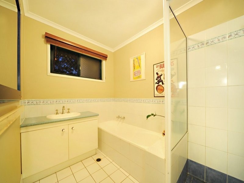 4 Solway Avenue, Cannonvale QLD 4802