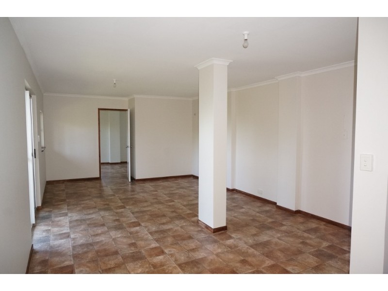 9b Woomerah Avenue, Cannonvale QLD 4802