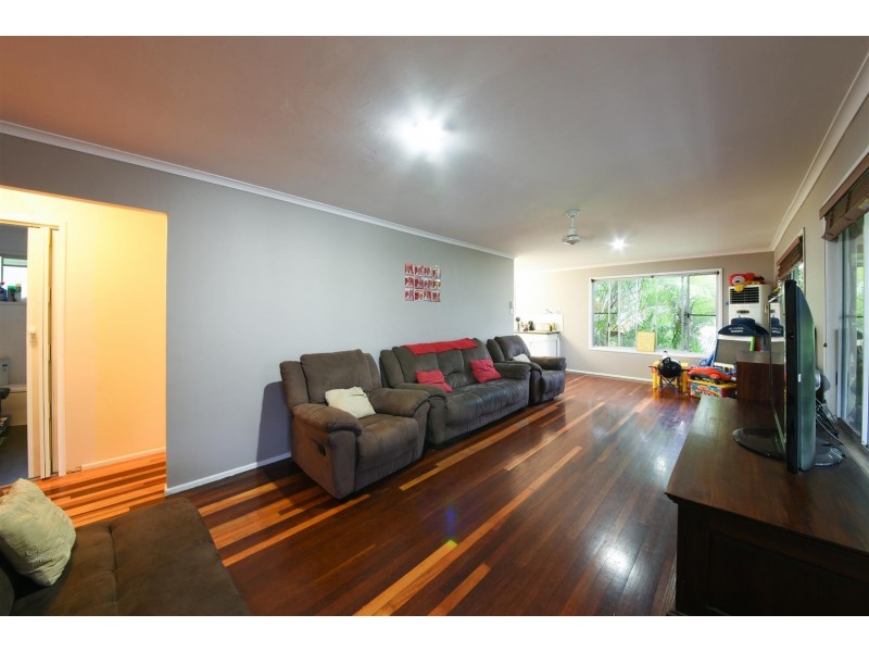 15 Wambiri Street, Cannonvale QLD 4802