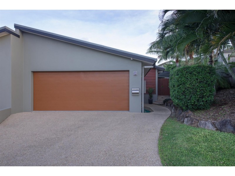 2/5 Wills Court, Cannonvale QLD 4802