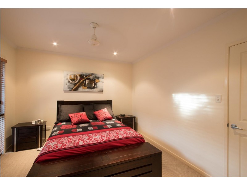 2/5 Wills Court, Cannonvale QLD 4802