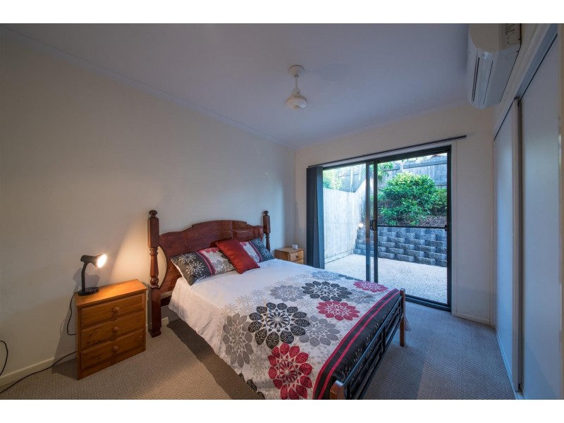 2/5 Wills Court, Cannonvale QLD 4802