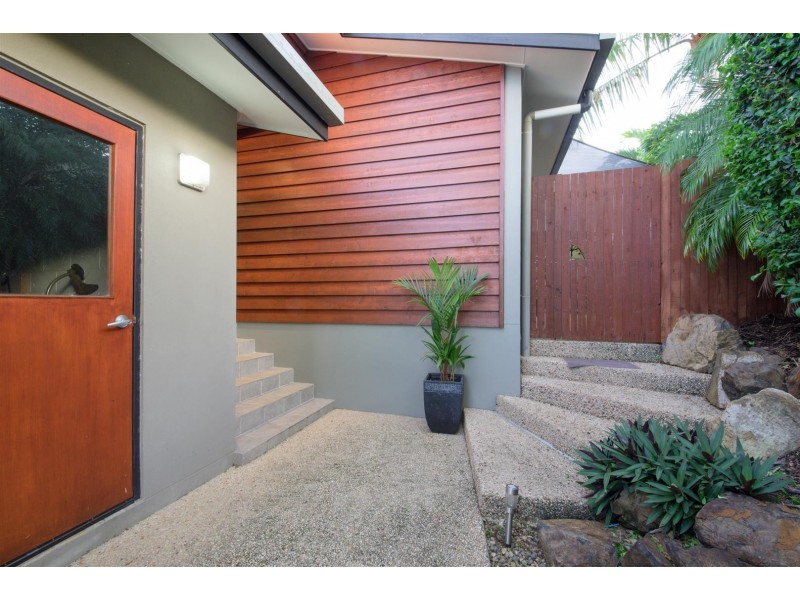 2/5 Wills Court, Cannonvale QLD 4802