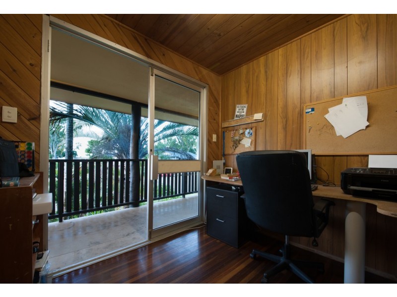 6 Schnapper Street, Cannonvale QLD 4802