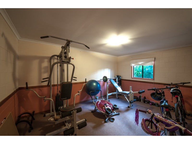 6 Schnapper Street, Cannonvale QLD 4802