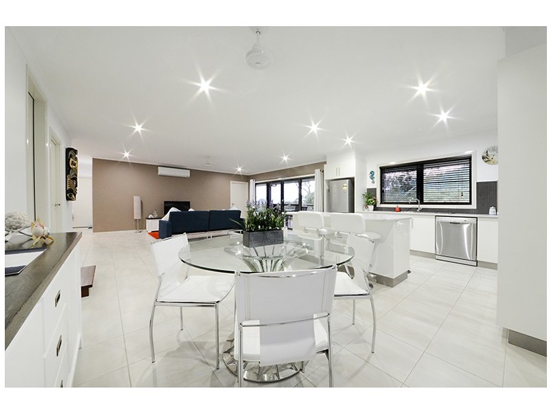 5 Scarlet Gum Crescent, Cannonvale QLD 4802