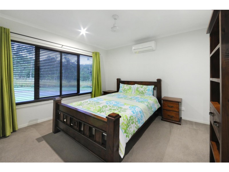 5 Scarlet Gum Crescent, Cannonvale QLD 4802