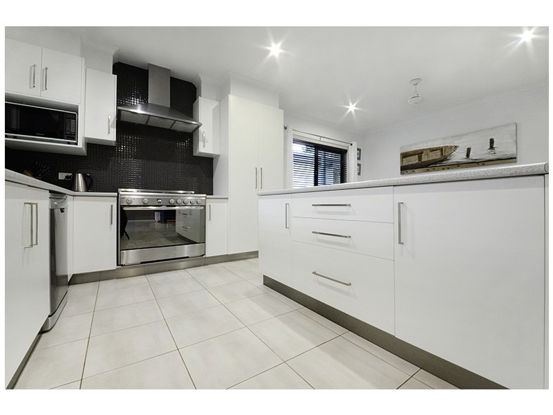 5 Scarlet Gum Crescent, Cannonvale QLD 4802