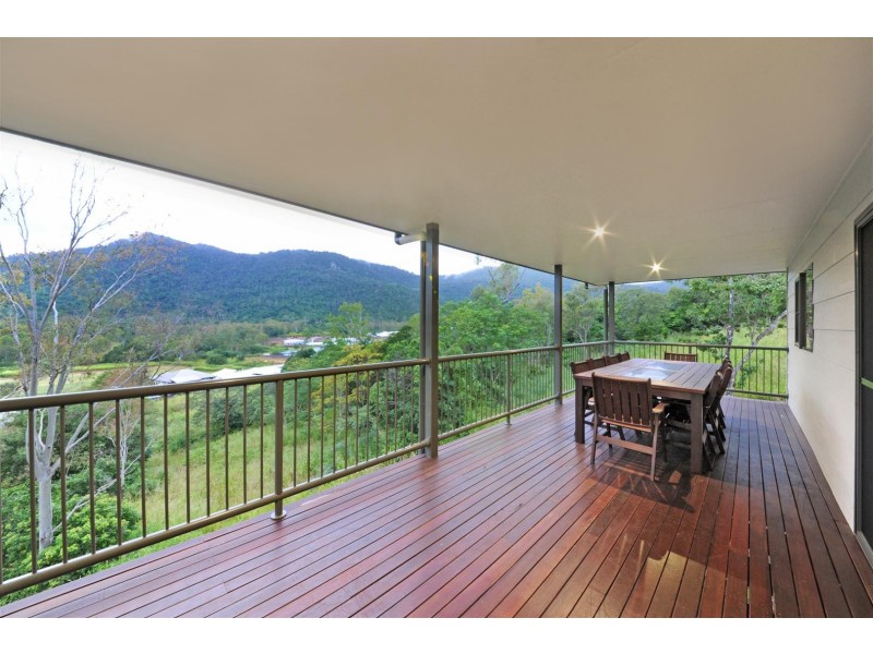 5 Scarlet Gum Crescent, Cannonvale QLD 4802