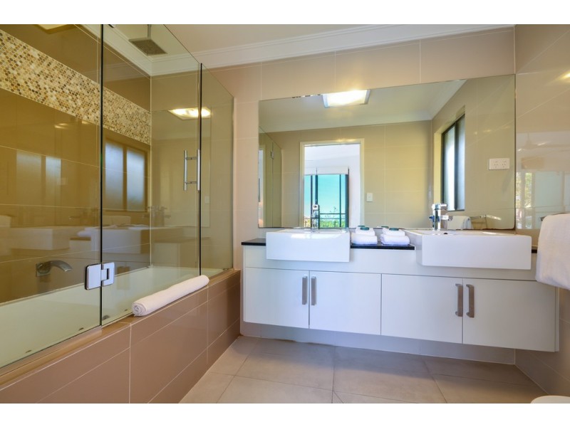 6 Marina Terrace, Hamilton Island QLD 4803
