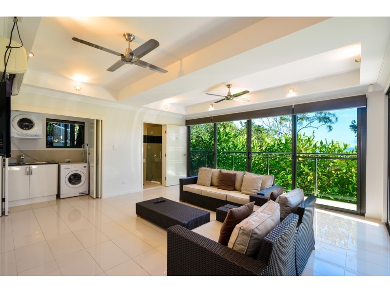 6 Marina Terrace, Hamilton Island QLD 4803