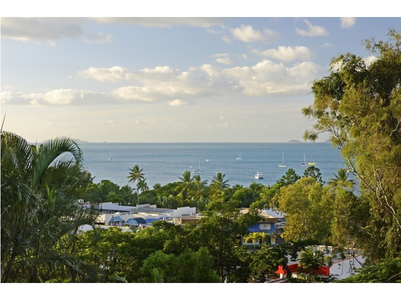 4/6 Golden Orchid Drive, Airlie Beach QLD 4802