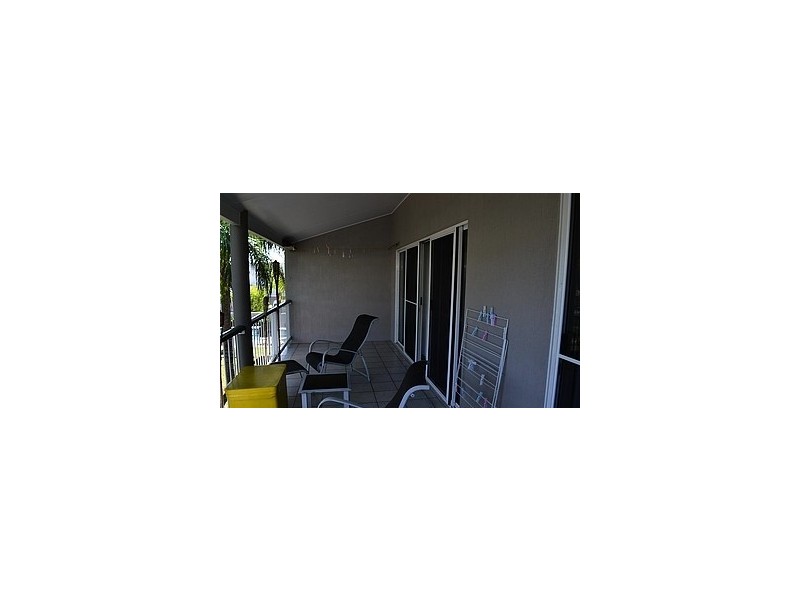 4a/10 Island Drive, Cannonvale QLD 4802