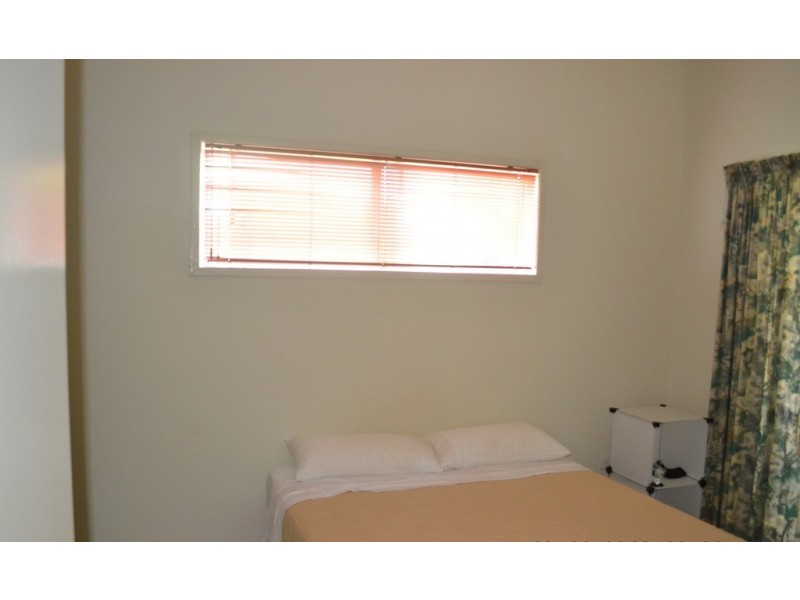 4a/10 Island Drive, Cannonvale QLD 4802