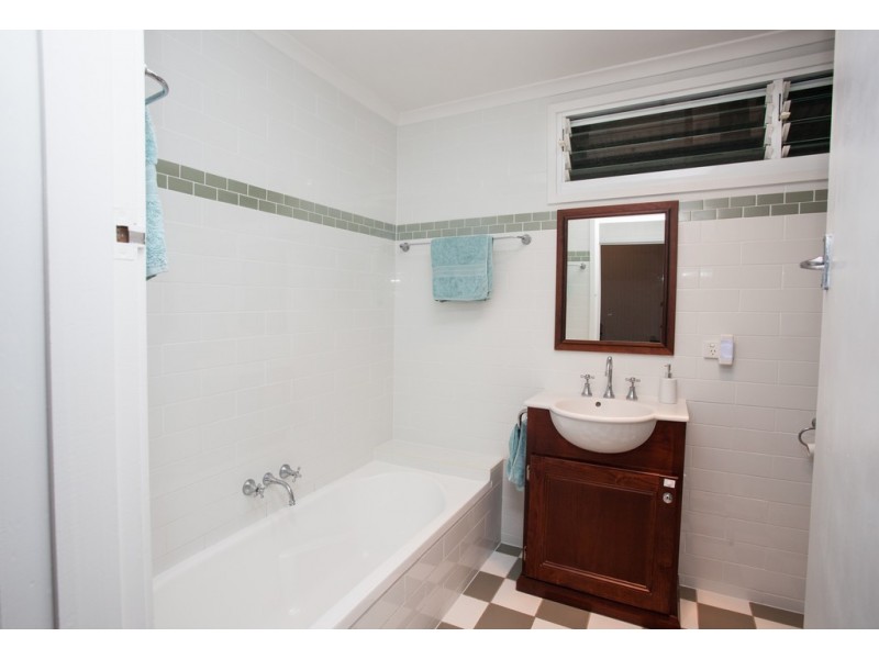 3 Totem Trail, Jubilee Pocket QLD 4802