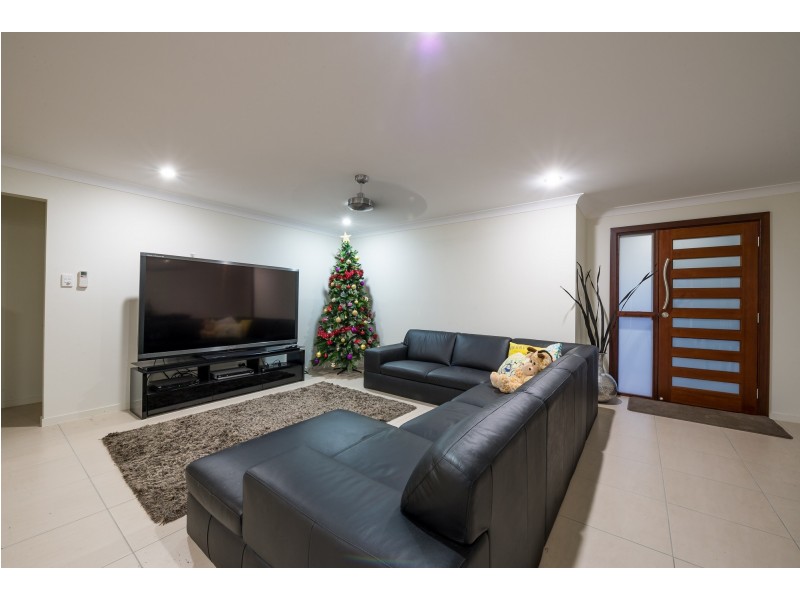 38 Endeavour Circuit, Cannonvale QLD 4802
