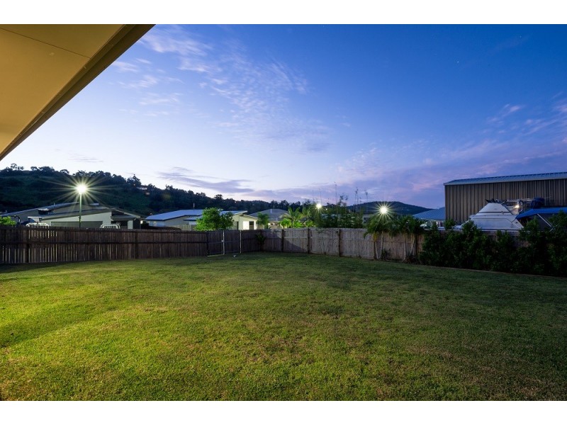 38 Endeavour Circuit, Cannonvale QLD 4802