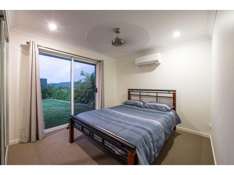 38 Endeavour Circuit, Cannonvale QLD 4802