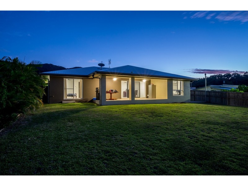 38 Endeavour Circuit, Cannonvale QLD 4802