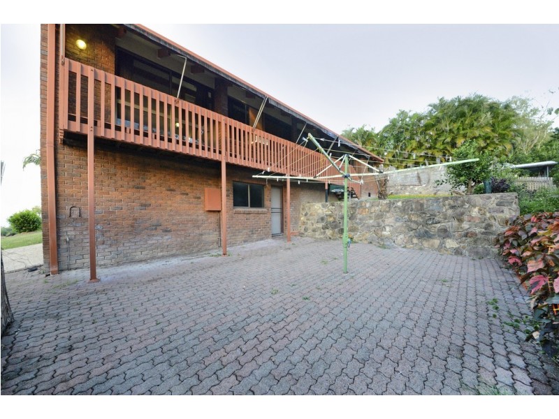 37 Manooka Drive, Cannonvale QLD 4802