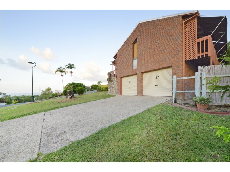37 Manooka Drive, Cannonvale QLD 4802