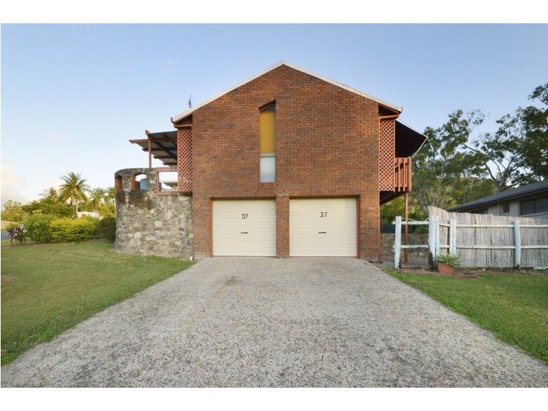 37 Manooka Drive, Cannonvale QLD 4802