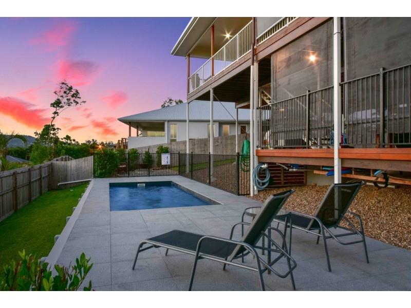 6 Pearl Street, Cannonvale QLD 4802
