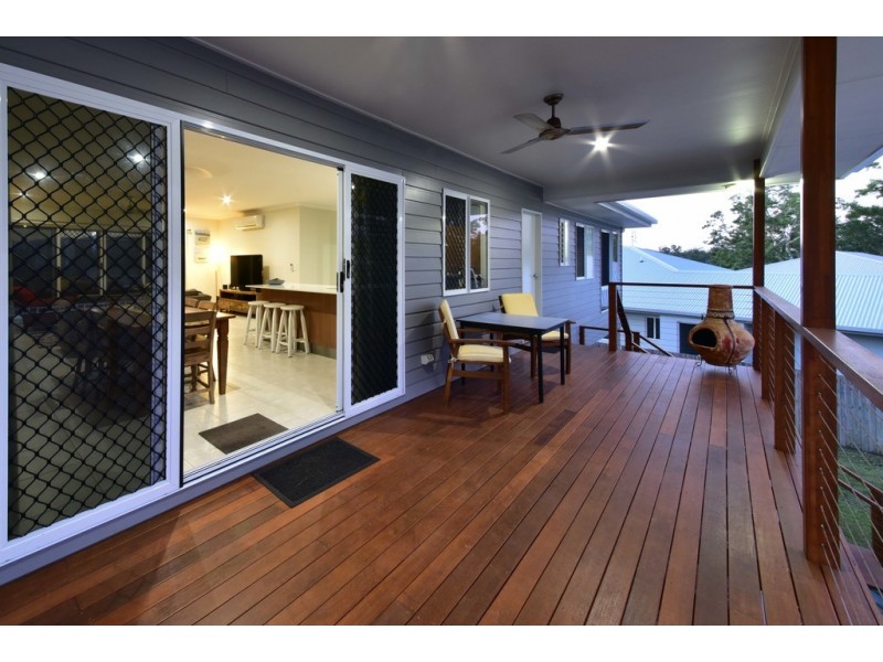 6 Pearl Street, Cannonvale QLD 4802
