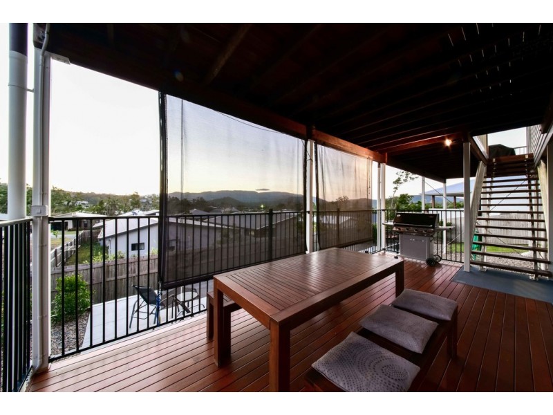 6 Pearl Street, Cannonvale QLD 4802