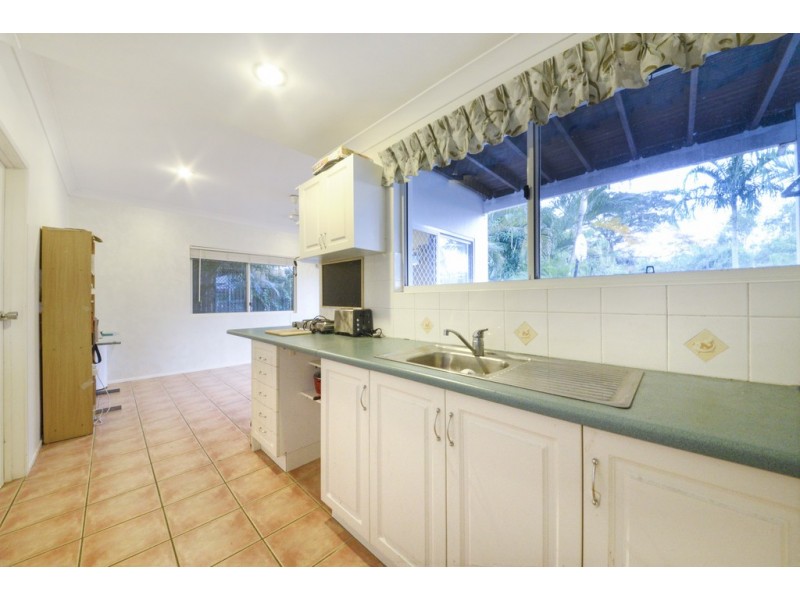 33 Country Road, Cannonvale QLD 4802