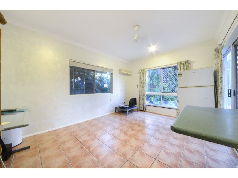 33 Country Road, Cannonvale QLD 4802