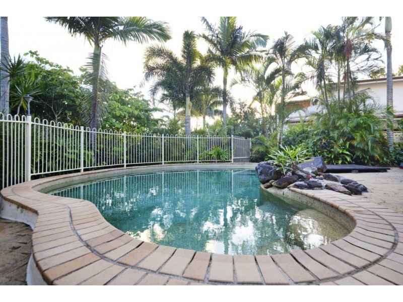 33 Country Road, Cannonvale QLD 4802
