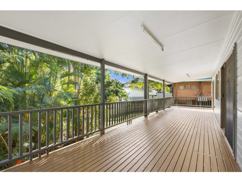 27 Eshelby Drive, Cannonvale QLD 4802