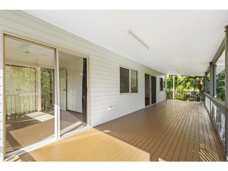 27 Eshelby Drive, Cannonvale QLD 4802