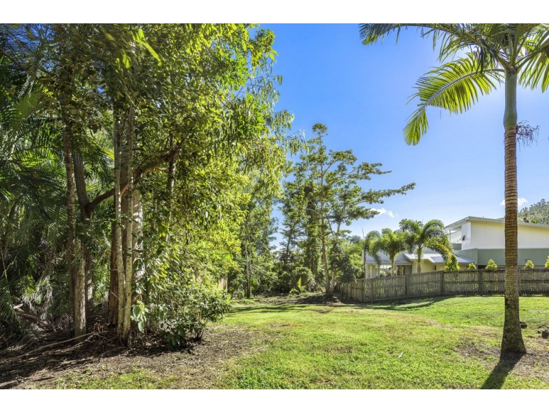 27 Eshelby Drive, Cannonvale QLD 4802