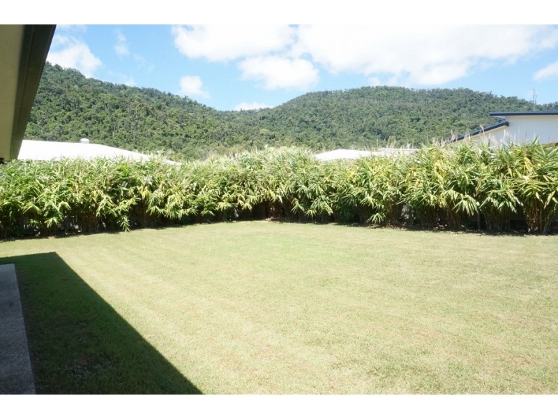 4 Flinders Court, Cannonvale QLD 4802