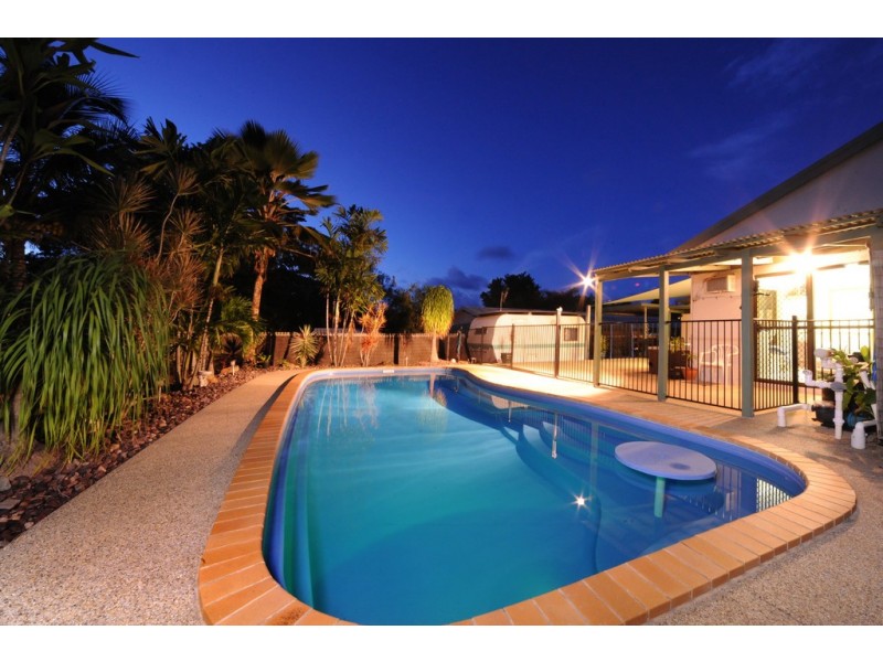 10 Jones Road, Cannonvale QLD 4802