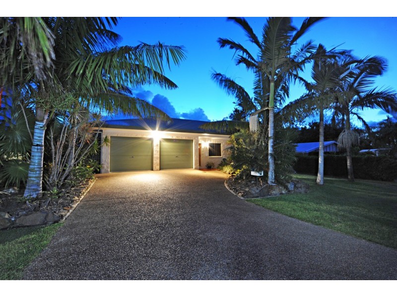 10 Jones Road, Cannonvale QLD 4802