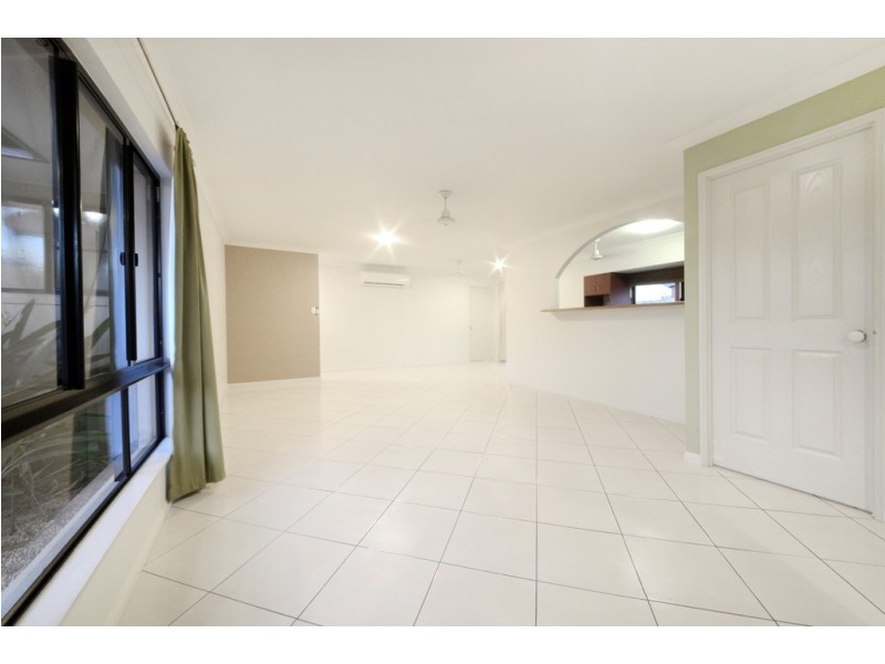34 Banksia Court, Cannonvale QLD 4802