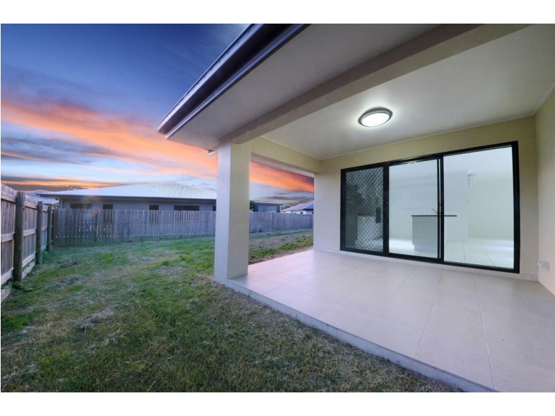 13 Companion Way, Cannonvale QLD 4802