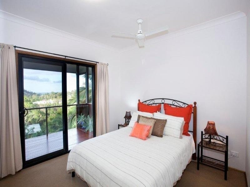 17 Country Road, Cannonvale QLD 4802