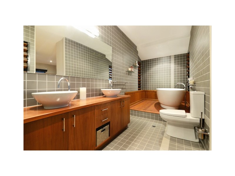 7 Shutehaven Close, Shute Harbour QLD 4802