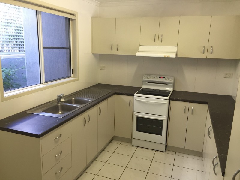 2/15 Tropic Road, Cannonvale QLD 4802