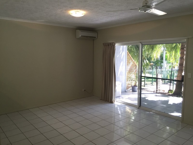 2/15 Tropic Road, Cannonvale QLD 4802